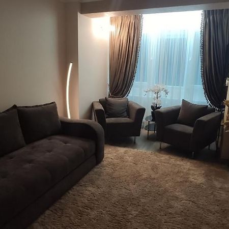 ブカレストCasa Luxアパートメント エクステリア 写真