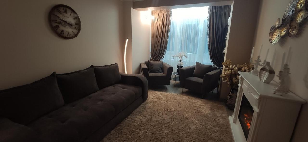 ブカレストCasa Luxアパートメント エクステリア 写真