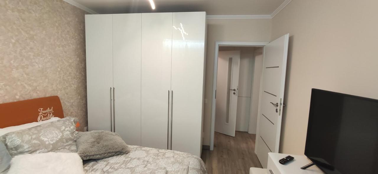 ブカレストCasa Luxアパートメント エクステリア 写真